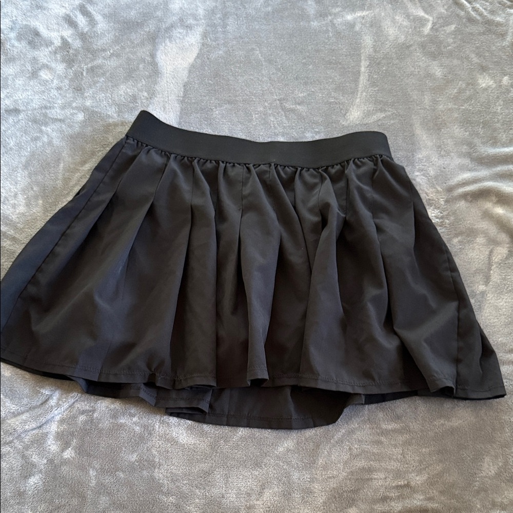 Pleated skort